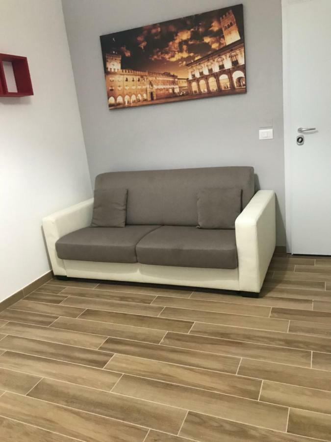 Santa Croce,14 Apartments Болоня Екстериор снимка