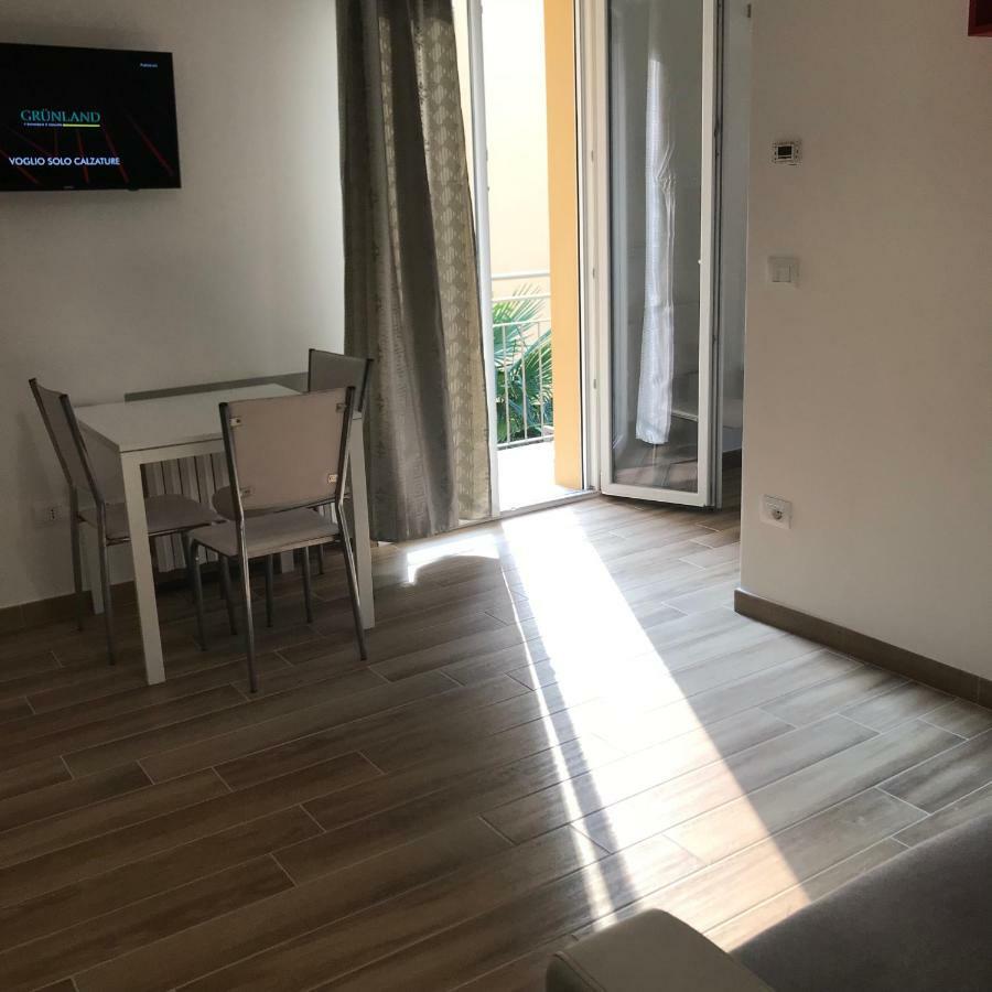 Santa Croce,14 Apartments Болоня Екстериор снимка