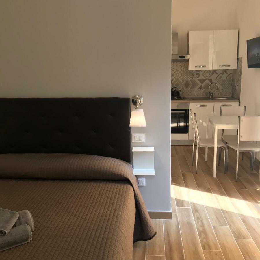 Santa Croce,14 Apartments Болоня Екстериор снимка